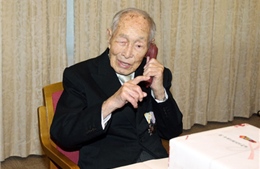 Cụ ông 111 tuổi được công nhận già nhất thế giới 